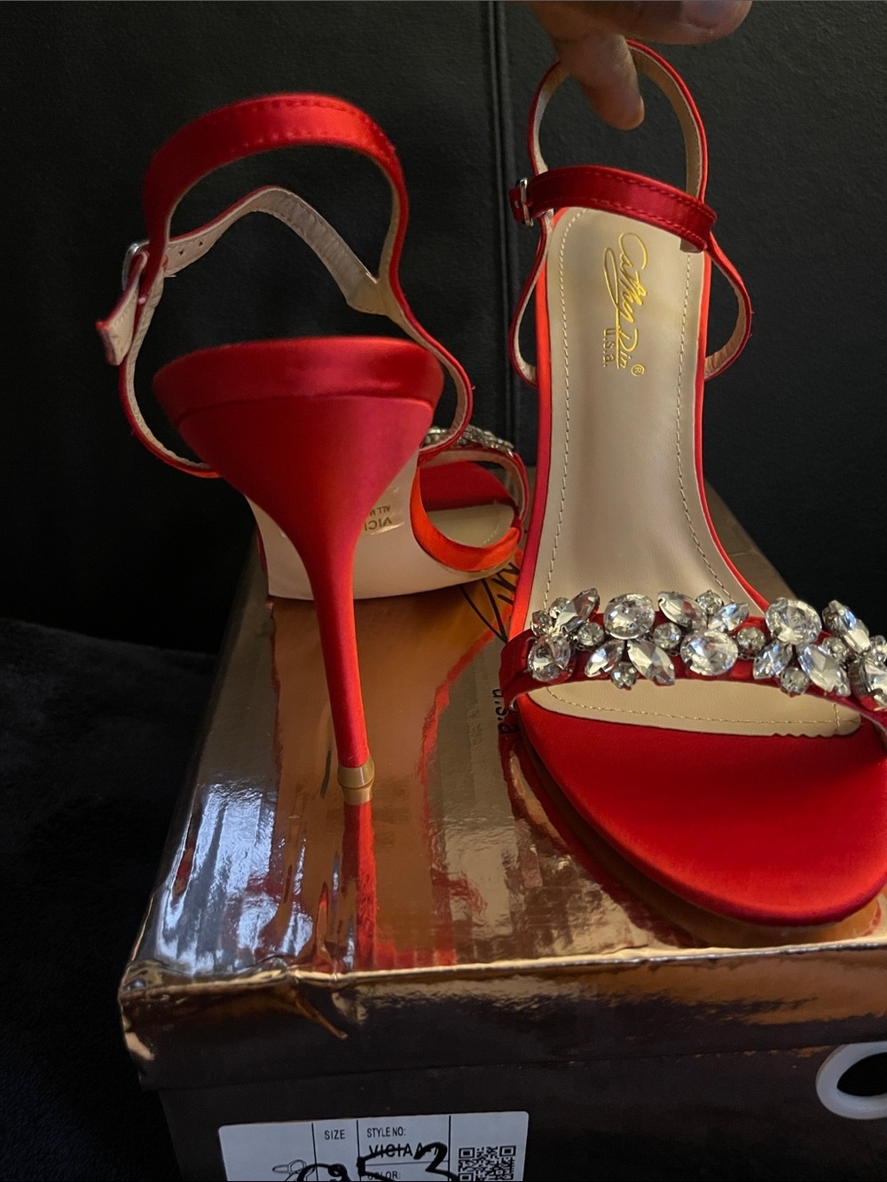 Cathy Din Women’s 4.5” Red Crystal Embellished Ankle Strap Sandals Sz 9 NWB - Picture 9 of 16